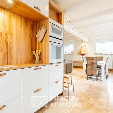 Maison Avec Terrasse Au Centre De D'oleron *